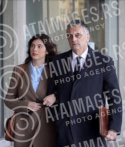 Iva Ilincic is coming to the Higher public prosecutor's office to give a statement regarding the case in which Miroslav Mike Aleksic is accused of sexually harassing and raping his students.Iva Ilincic dolazi u Vise javno tuzilastvo kako bi dala iz