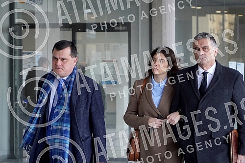 Iva Ilincic is coming to the Higher public prosecutor's office to give a statement regarding the case in which Miroslav Mike Aleksic is accused of sexually harassing and raping his students.Iva Ilincic dolazi u Vise javno tuzilastvo kako bi dala iz