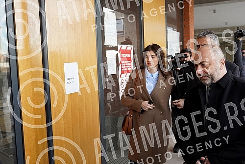 Iva Ilincic is coming to the Higher public prosecutor's office to give a statement regarding the case in which Miroslav Mike Aleksic is accused of sexually harassing and raping his students.Iva Ilincic dolazi u Vise javno tuzilastvo kako bi dala iz