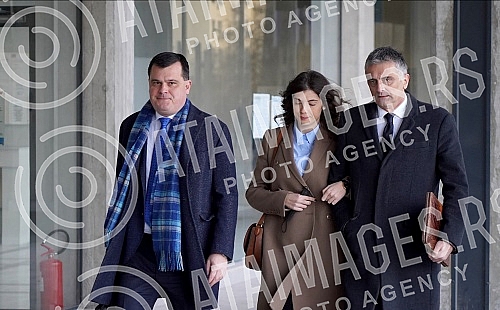 Iva Ilincic is coming to the Higher public prosecutor's office to give a statement regarding the case in which Miroslav Mike Aleksic is accused of sexually harassing and raping his students.Iva Ilincic dolazi u Vise javno tuzilastvo kako bi dala iz