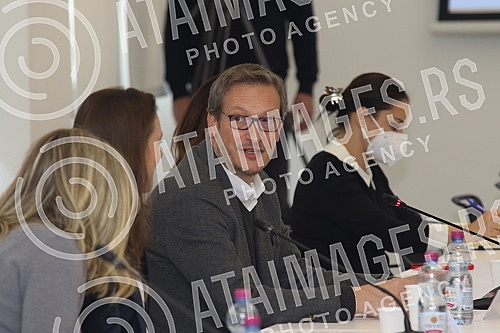 A conference on the occasion of the 75th anniversary of UNICEF in Serbia at the Serbian Chamber of Commerce. U Privrednoj komori Srbije konferencija povodom 75 godina Unicefa u Srbiji.