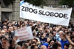 Protests against electoral fraud in Serbia organized by the opposition political parties. Protesti zbog izborne kradje u organizaciji opozicije.