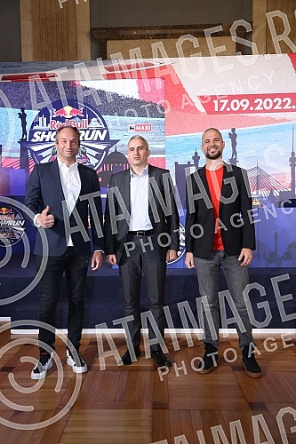 A press conference was held in the Belgrade City Assembly, announcing the F1 Show Run project in Belgrade, an automotive spectacle in which the streets of the Serbian capital will be the basis for a Formula 1 performance.U Skupstini grada Beograda 