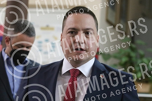 The Fourth Belgrade Gymnasium was visited by the Minister of Education Branko Ruzic and the Director of the Institute for the Evaluation of the Quality of Education Branislav Randjelovic on the occasion of the beginning of the PISA test.Cetvrtu beo