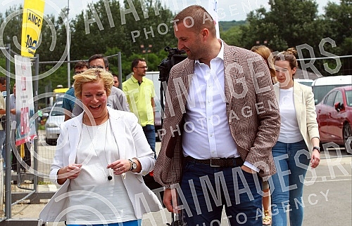 Signing of an agreement between the Auto-Moto Association of Serbia and Heineken Serbia for the campaign 