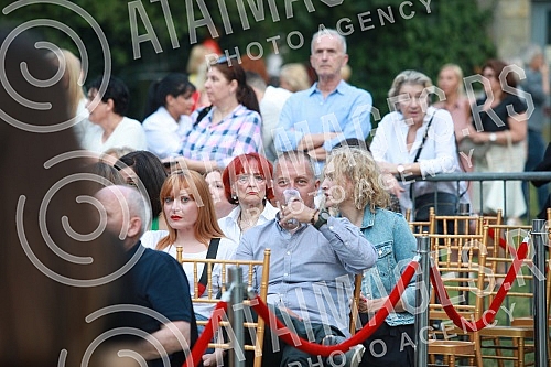 Rade Serbedzija and Zapadni kolodvor band held a concert 