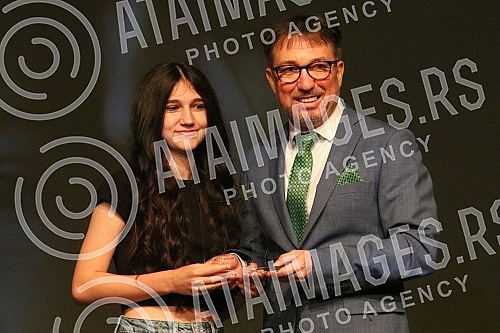 The first Festival of Children's Acting Achievements in Films and TV Series FEDEG and the award ceremony were held at the Small Theater Dusko Radovic.Prvi Festival decijih glumackih ostvarenja u filmovima i TV serijama FEDEG i dodela nagrada odrzan