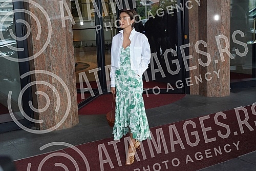 The celebration of the civil wedding of Mihajlo Saulic and Marina Velimirovic was held at the Hyatt Hotel.Slavlje povodom gradjanskog vencanja Mihajla Saulica i Marine Velimirovic odrzano je u hotelu Hajat.