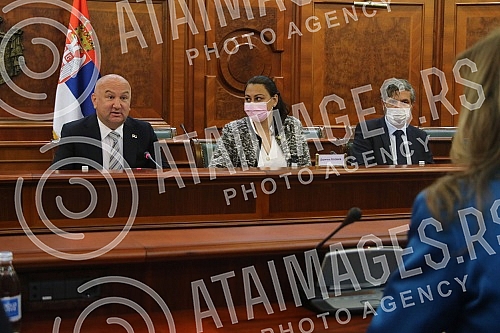 Minister without portfolio Nenad Popovic met with Montenegrin Minister of education, science, culture and sports Vesna Bratic.  Ministar bez portfelja Nenad Popovic sastao se sa ministarkom prosvete, nauke, kulture i sporta Crne Gore Vesnom Bratic