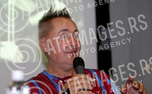 Conference of Nigel Kennedy who is opening 50th BEMUS held at Nikola Tesla.Konferencija Najdzela Kenedija koji otvara 50. BEMUS odrzana na aerodromu Nikola Tesla.