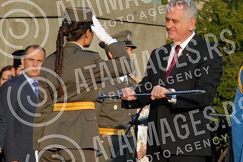 Promocija kadeta i kadetkinja 136. klase Vojne akademije i 1. klase Medicinskog fakulteta VMA, ispred Narodne skupstine Republike Srbije.