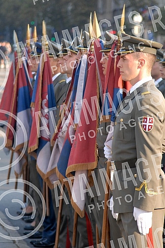 Promocija kadeta i kadetkinja 136. klase Vojne akademije i 1. klase Medicinskog fakulteta VMA, ispred Narodne skupstine Republike Srbije.