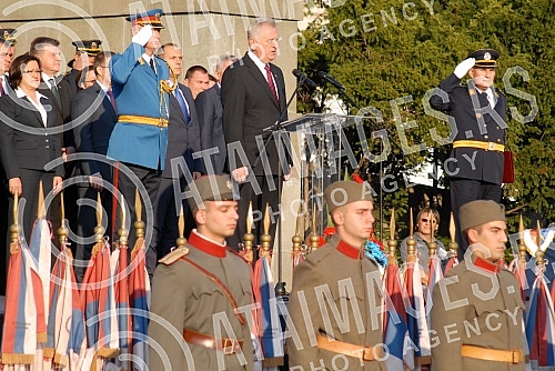 Promocija kadeta i kadetkinja 136. klase Vojne akademije i 1. klase Medicinskog fakulteta VMA, ispred Narodne skupstine Republike Srbije.
