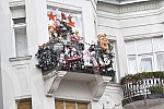 Pre-holiday atmosphere in Novi Sad - decorated balcony.Predpraznicna atmosfera u Novom Sadu - ukrasen balkon.