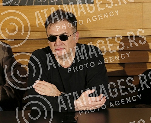 Press conference on the occasion of the premiere of the play Lorencaco held at the Yugoslav Drama Theater.Konferencija za novinare povodom premijere predstave Lorencaco odrzana u Jugoslovenskom dramskom pozoristu.