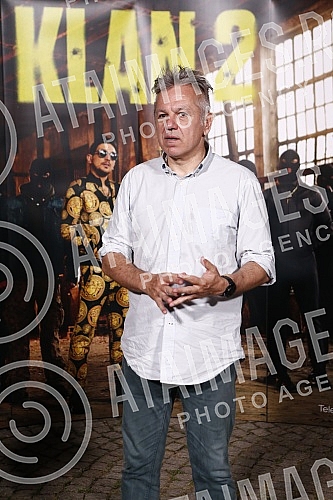 Socializing with the cast and author team of the TV series Klan was organized in Silos Belgrade.Druzenje sa glumackom i autorskom ekipom TV serije Klan upriliceno je u Silosima Beograd.