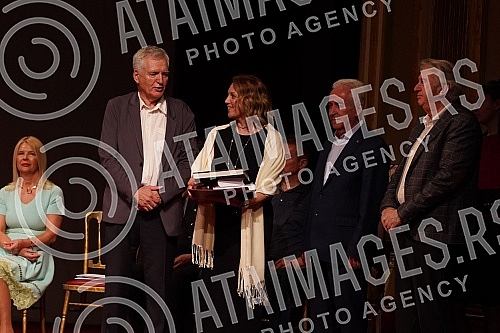 The ceremonial presentation of the 51st Golden Beocug Award and the Charter was held on the Grand Stage of the National Theater.Svecano urucenje 51. nagrade Zlatni Beocug i Povelje odrzano je  na Velikoj sceni Narodnog pozorista.