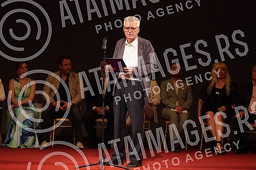 The ceremonial presentation of the 51st Golden Beocug Award and the Charter was held on the Grand Stage of the National Theater.Svecano urucenje 51. nagrade Zlatni Beocug i Povelje odrzano je  na Velikoj sceni Narodnog pozorista.