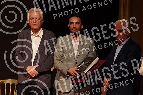 The ceremonial presentation of the 51st Golden Beocug Award and the Charter was held on the Grand Stage of the National Theater.Svecano urucenje 51. nagrade Zlatni Beocug i Povelje odrzano je  na Velikoj sceni Narodnog pozorista.