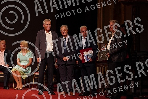 The ceremonial presentation of the 51st Golden Beocug Award and the Charter was held on the Grand Stage of the National Theater.Svecano urucenje 51. nagrade Zlatni Beocug i Povelje odrzano je  na Velikoj sceni Narodnog pozorista.