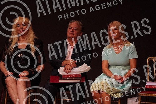 The ceremonial presentation of the 51st Golden Beocug Award and the Charter was held on the Grand Stage of the National Theater.Svecano urucenje 51. nagrade Zlatni Beocug i Povelje odrzano je  na Velikoj sceni Narodnog pozorista.