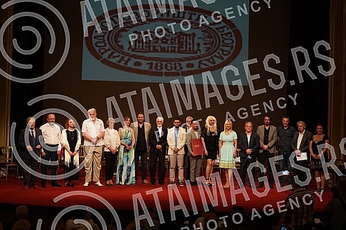 The ceremonial presentation of the 51st Golden Beocug Award and the Charter was held on the Grand Stage of the National Theater.Svecano urucenje 51. nagrade Zlatni Beocug i Povelje odrzano je  na Velikoj sceni Narodnog pozorista.