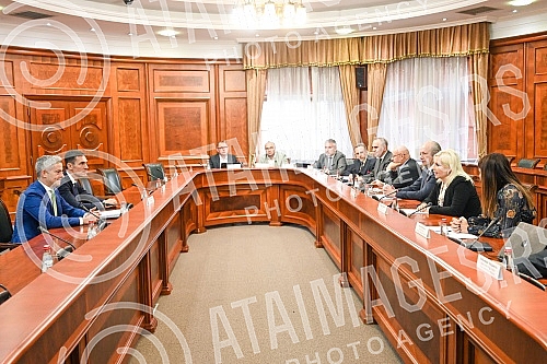 he Minister of Mining and Energy, Zorana Mihajlovic, met with Matteo Rivellini, head of the division of the European Investment Bank (EIB) for the Western Balkans.Ministarka rudarstva i energetike, Zorana Mihajlovic, sastala se sa Mateom Rivelinije