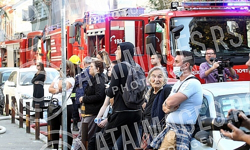 A fire in which the entire apartment on the tenth floor in Visoko Street, in Dorcol, burned down.Pozar u kojem je izgoreo ceo stan na desetom spratu u Ulici Visokog, na Dorcolu.