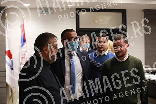 Patron saint day of the party of St. Petka was marked at the headquarters of the Serbian progressive party.U sedistu Srpske napredne stranke obelezena krsna slava stranke Sveta Petka.