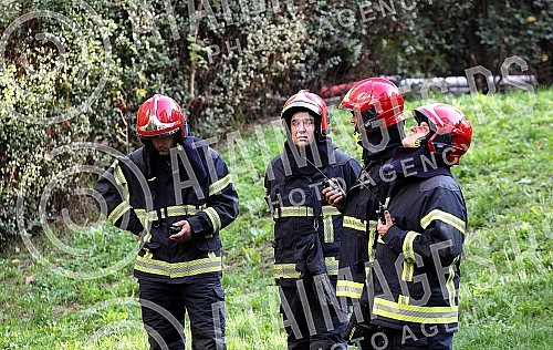 A fire in which the entire apartment on the tenth floor in Visoko Street, in Dorcol, burned down.Pozar u kojem je izgoreo ceo stan na desetom spratu u Ulici Visokog, na Dorcolu.