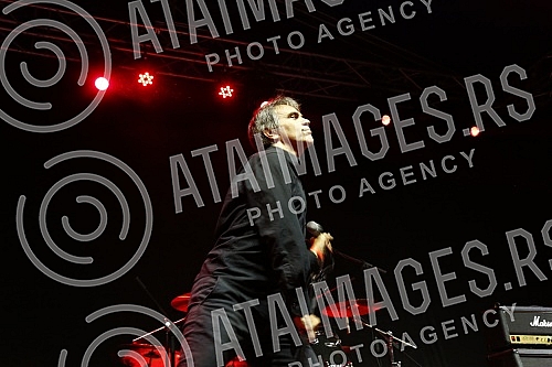 Concert of band Dead Kennedys held on Swimming pool 