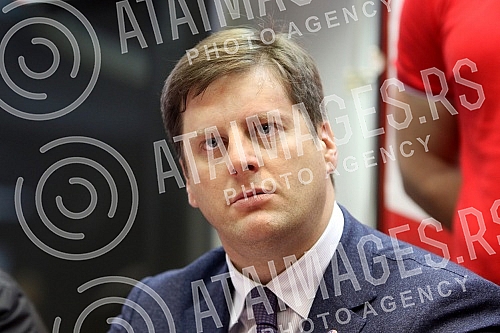 An extraordinary press conference of the Waterpolo Club Crvena zvezda after the incident and attacks on players in Split (Croatia).Vanredna pres konferencija Vaterpolo kluba Crvena zvezda posle incidenta i napada na igrace u Splitu.