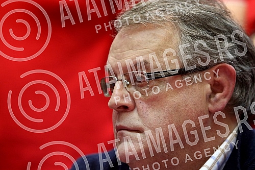 An extraordinary press conference of the Waterpolo Club Crvena zvezda after the incident and attacks on players in Split (Croatia).Vanredna pres konferencija Vaterpolo kluba Crvena zvezda posle incidenta i napada na igrace u Splitu.