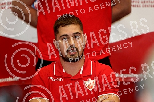 An extraordinary press conference of the Waterpolo Club Crvena zvezda after the incident and attacks on players in Split (Croatia).Vanredna pres konferencija Vaterpolo kluba Crvena zvezda posle incidenta i napada na igrace u Splitu.
