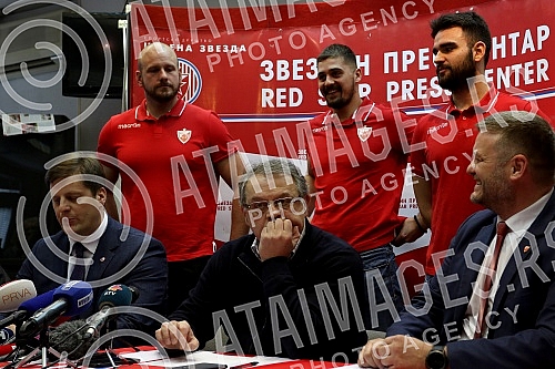 An extraordinary press conference of the Waterpolo Club Crvena zvezda after the incident and attacks on players in Split (Croatia).Vanredna pres konferencija Vaterpolo kluba Crvena zvezda posle incidenta i napada na igrace u Splitu.
