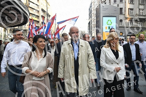 The Coalition United for the Victory of Serbia and Belgrade organized a parade with Knez Mihailov from the Palace of Albania to the City Library, where the citizens and the media were addressed by the entire people of the coalition.Koalicija Ujedin