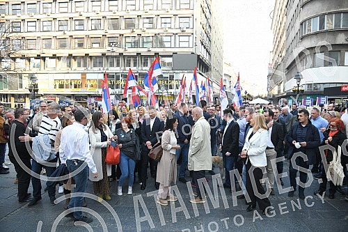 The Coalition United for the Victory of Serbia and Belgrade organized a parade with Knez Mihailov from the Palace of Albania to the City Library, where the citizens and the media were addressed by the entire people of the coalition.Koalicija Ujedin