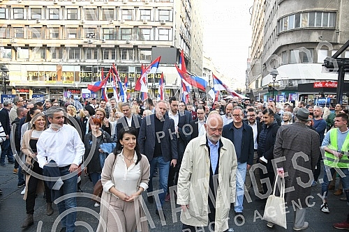 The Coalition United for the Victory of Serbia and Belgrade organized a parade with Knez Mihailov from the Palace of Albania to the City Library, where the citizens and the media were addressed by the entire people of the coalition.Koalicija Ujedin