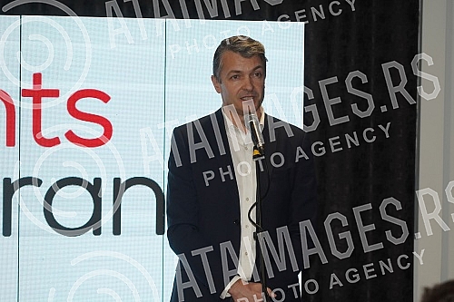 A press conference was held at which the companies whose name Kombank Hall (former Hall of the House of Trade Unions) will bear and be recognizable in the future were announced and presented.Odrzana je konferencija za medije na kojoj je objavljena 