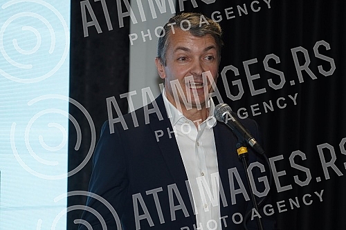 A press conference was held at which the companies whose name Kombank Hall (former Hall of the House of Trade Unions) will bear and be recognizable in the future were announced and presented.Odrzana je konferencija za medije na kojoj je objavljena 