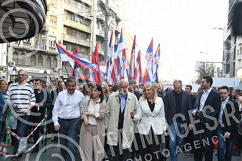 The Coalition United for the Victory of Serbia and Belgrade organized a parade with Knez Mihailov from the Palace of Albania to the City Library, where the citizens and the media were addressed by the entire people of the coalition.Koalicija Ujedin