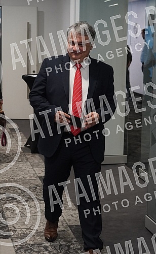 A press conference was held at which the companies whose name Kombank Hall (former Hall of the House of Trade Unions) will bear and be recognizable in the future were announced and presented.Odrzana je konferencija za medije na kojoj je objavljena 