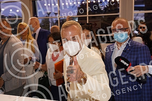 World-famous influencer and businessman of Italian origin Gianluca Vacchi and his partner Sharon Fonseca came to Belgrade today to receive the second dose of covid-19 vaccine at the Belgrade Fair.Svetski poznati influenser i biznismen italijanskog 