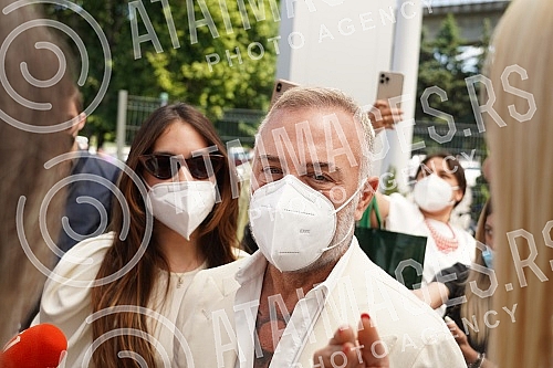 World-famous influencer and businessman of Italian origin Gianluca Vacchi and his partner Sharon Fonseca came to Belgrade today to receive the second dose of covid-19 vaccine at the Belgrade Fair.Svetski poznati influenser i biznismen italijanskog 