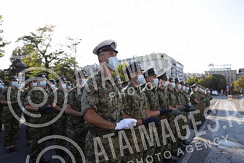 The general rehearsal of the ceremony on the occasion of the promotion of the youngest officers of the Serbian Army was held in front of the House of the National Assembly.Generalna proba svecanosti povodom promocije najmladjih oficira Vojske Srbij