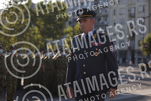 The general rehearsal of the ceremony on the occasion of the promotion of the youngest officers of the Serbian Army was held in front of the House of the National Assembly.Generalna proba svecanosti povodom promocije najmladjih oficira Vojske Srbij