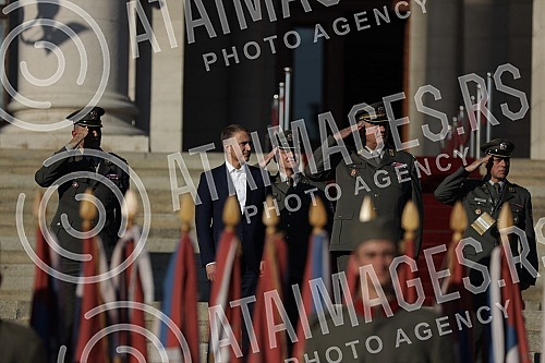 The general rehearsal of the ceremony on the occasion of the promotion of the youngest officers of the Serbian Army was held in front of the House of the National Assembly.Generalna proba svecanosti povodom promocije najmladjih oficira Vojske Srbij