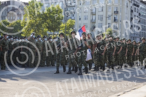 The general rehearsal of the ceremony on the occasion of the promotion of the youngest officers of the Serbian Army was held in front of the House of the National Assembly.Generalna proba svecanosti povodom promocije najmladjih oficira Vojske Srbij