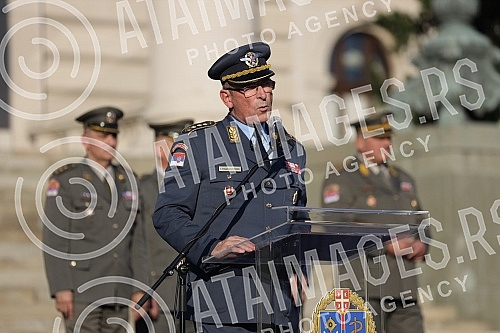 The general rehearsal of the ceremony on the occasion of the promotion of the youngest officers of the Serbian Army was held in front of the House of the National Assembly.Generalna proba svecanosti povodom promocije najmladjih oficira Vojske Srbij