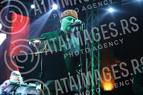 In the pre-holiday atmosphere, the audience enjoyed the first day of Belgrade Rocks concerts on Nikola Pasic Square, as part of the Belgrade Winter, organized by the Center of Belgrade Festivals - CEBEF.U pretpraznicnoj atmosferi publika je na Trgu